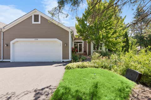 Townhouse For Sale - 3705 Oakton Ridge<br/> Minnetonka, MN 55305