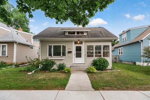 Homes For Sale - 842 Randolph Avenue<br/> Saint Paul, MN 55102