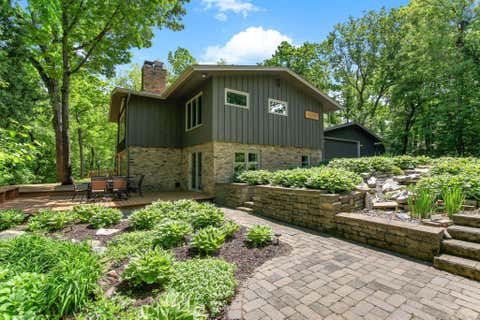 Homes For Sale - 4001 Huntingdon Drive<br/> Hennepin County, Minnetonka, MN 55305