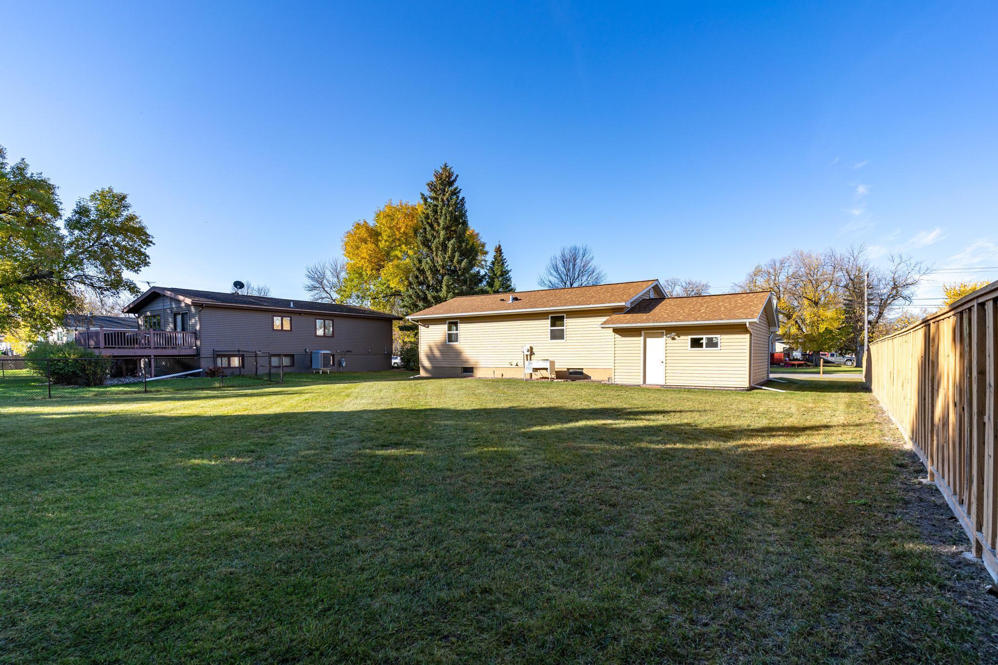 820 Lowell Street, Crookston, Minnesota image 17