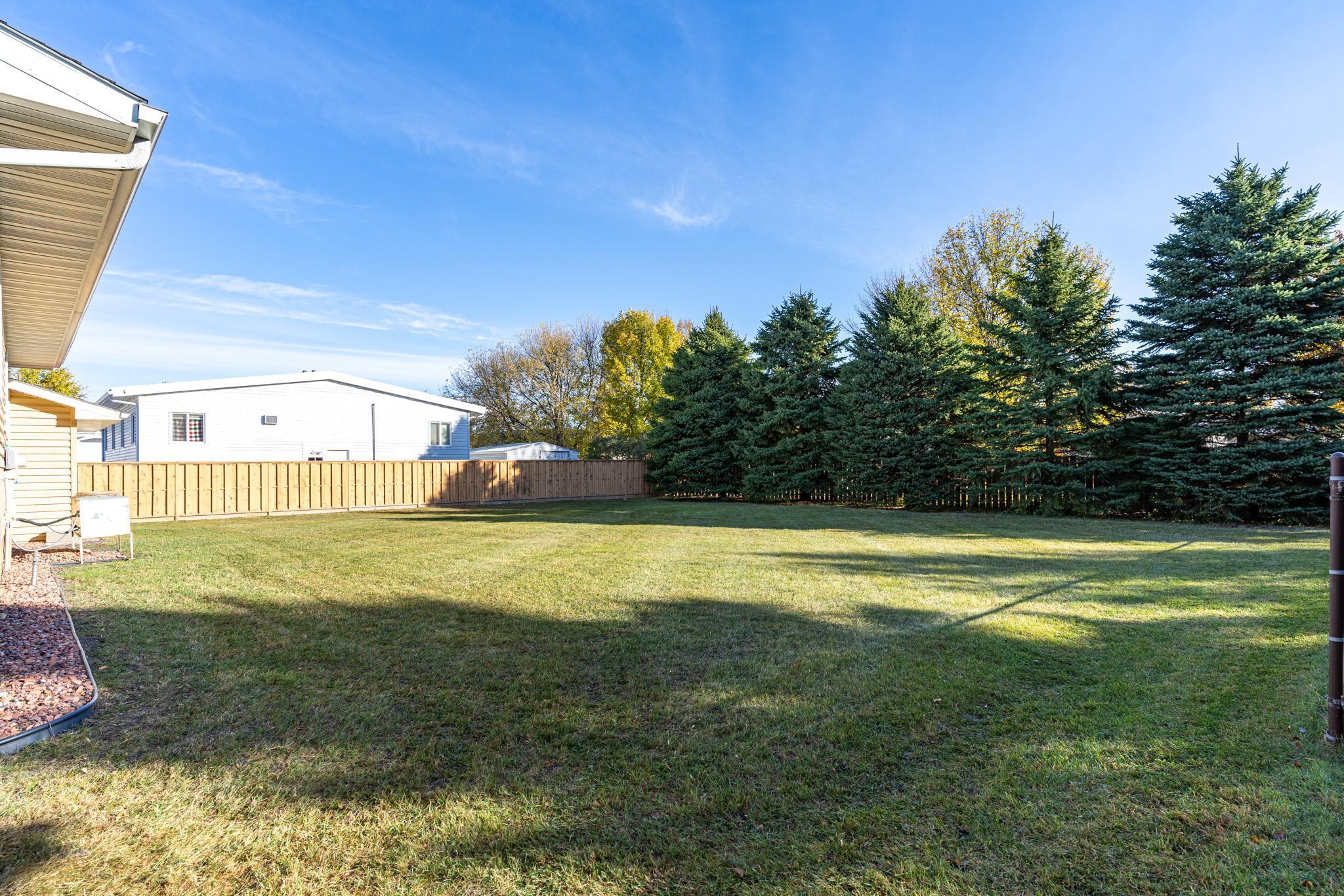 820 Lowell Street, Crookston, Minnesota image 19