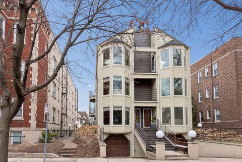 Townhouse For Sale - 2726 Humboldt Avenue<br/> Minneapolis, MN 55408