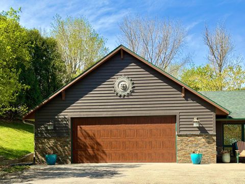 Homes For Sale - 175 6th Lane<br/> Oronoco, MN 55960