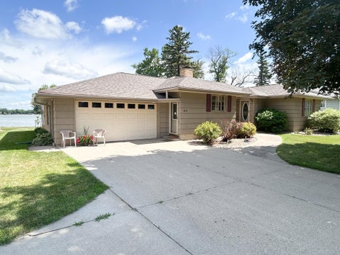 Homes For Sale - 1010 S Shore Drive<br/> Nobles County, Worthington, MN 56187
