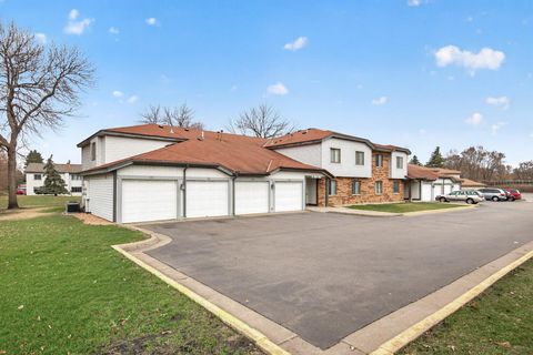 Condo For Sale - 20 94th Circle<br/> Minneapolis, MN 55448