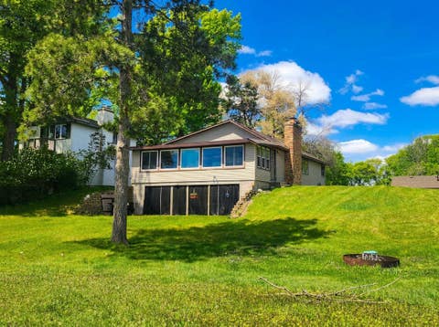 Homes For Sale - 18329 Lakeview Point Drive<br/> Wyoming, MN 55092