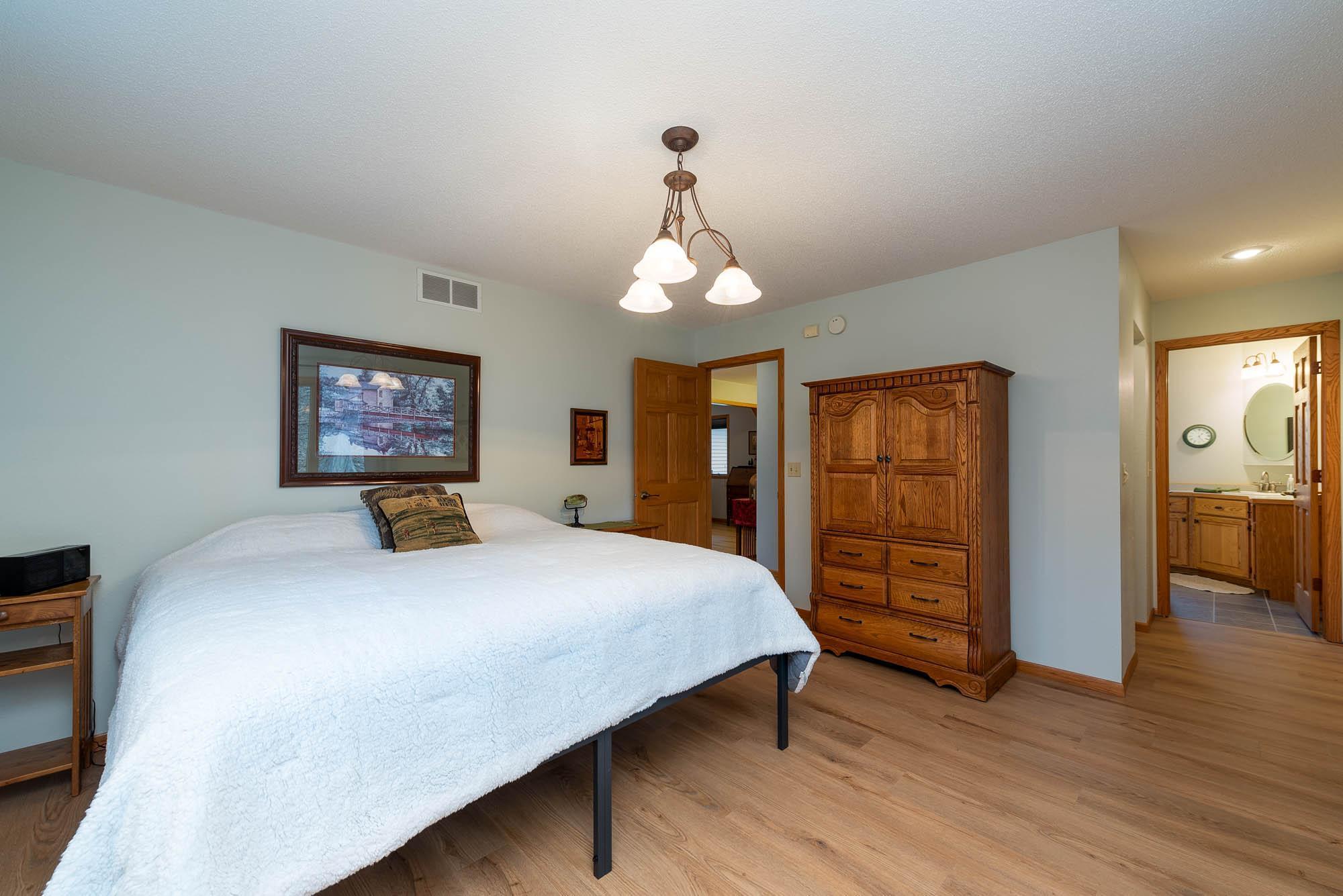 100 N Hill Drive, Mankato, Minnesota image 12