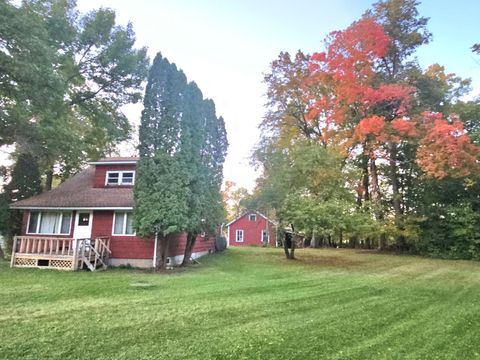 Homes For Sale - 920 E Evergreen Street<br/> Isle, MN 56342