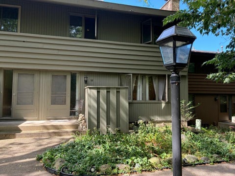 Townhouse For Sale - 58 Walden Street<br/> Burnsville, MN 55337