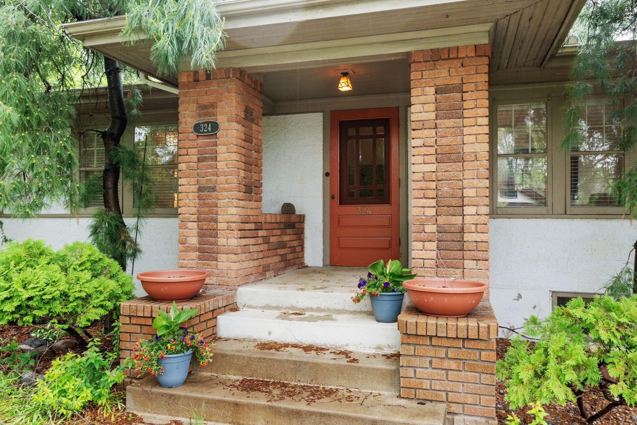 324 W Diamond Lake Road, Minneapolis, Minnesota image 3