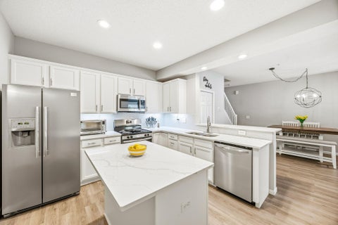 Townhouse For Sale - 13730 54th Avenue<br/> Hennepin County, Minneapolis, MN 55446