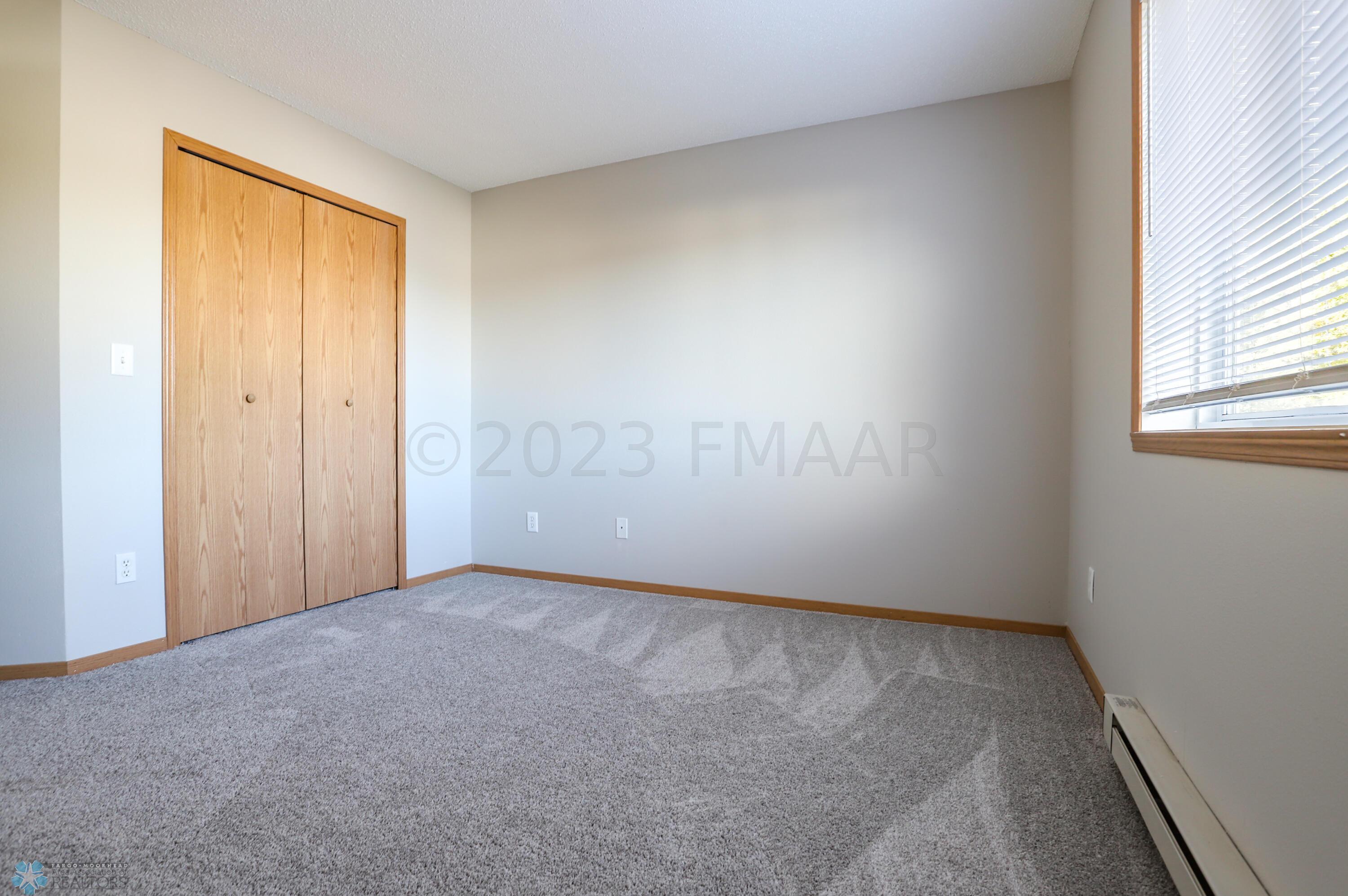 Fargo, North Dakota 58104, United States, 4 Bedrooms Bedrooms, ,2 BathroomsBathrooms,Residential,Pending,60040