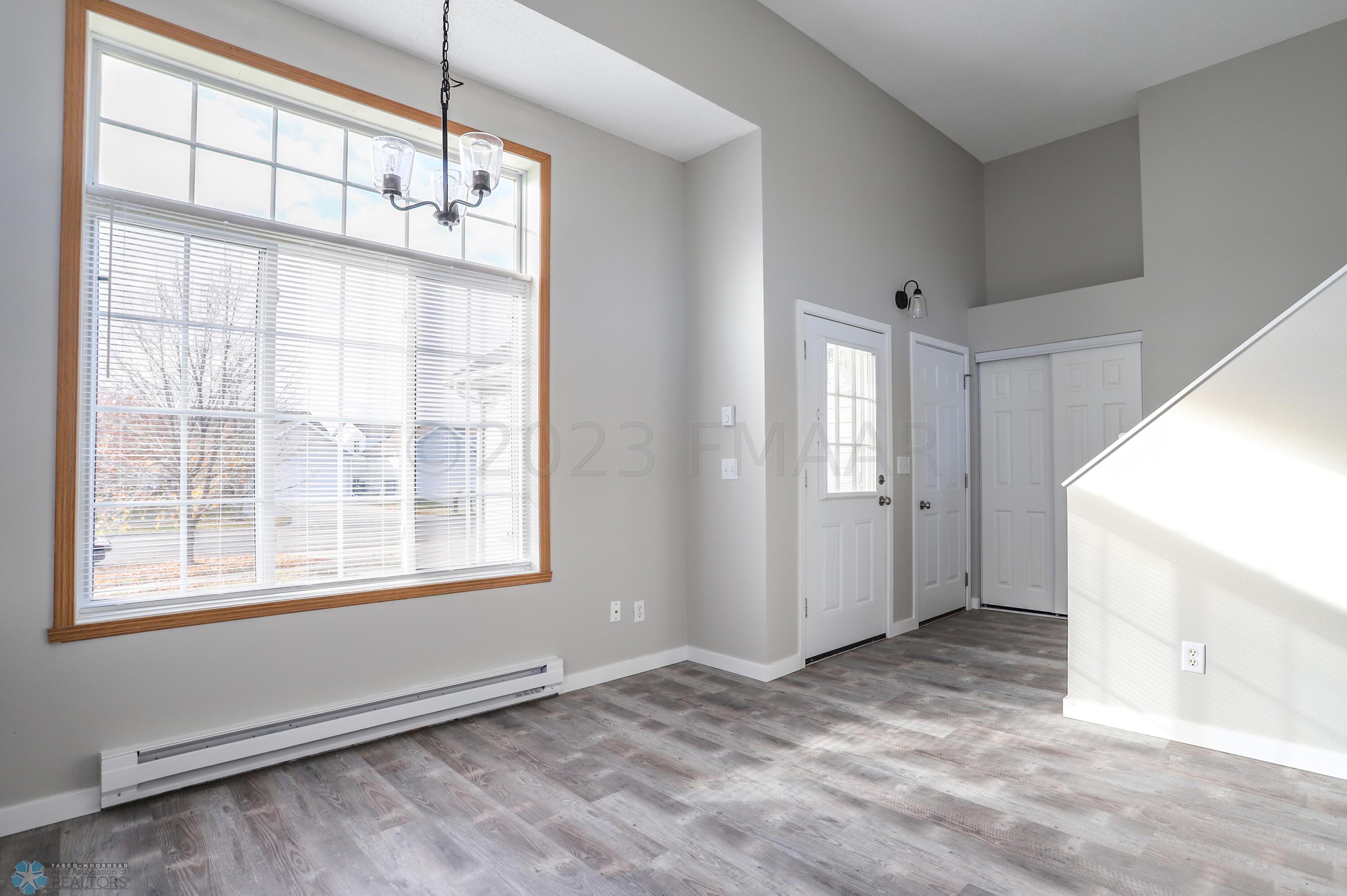 Fargo, North Dakota 58104, United States, 4 Bedrooms Bedrooms, ,2 BathroomsBathrooms,Residential,Pending,60040