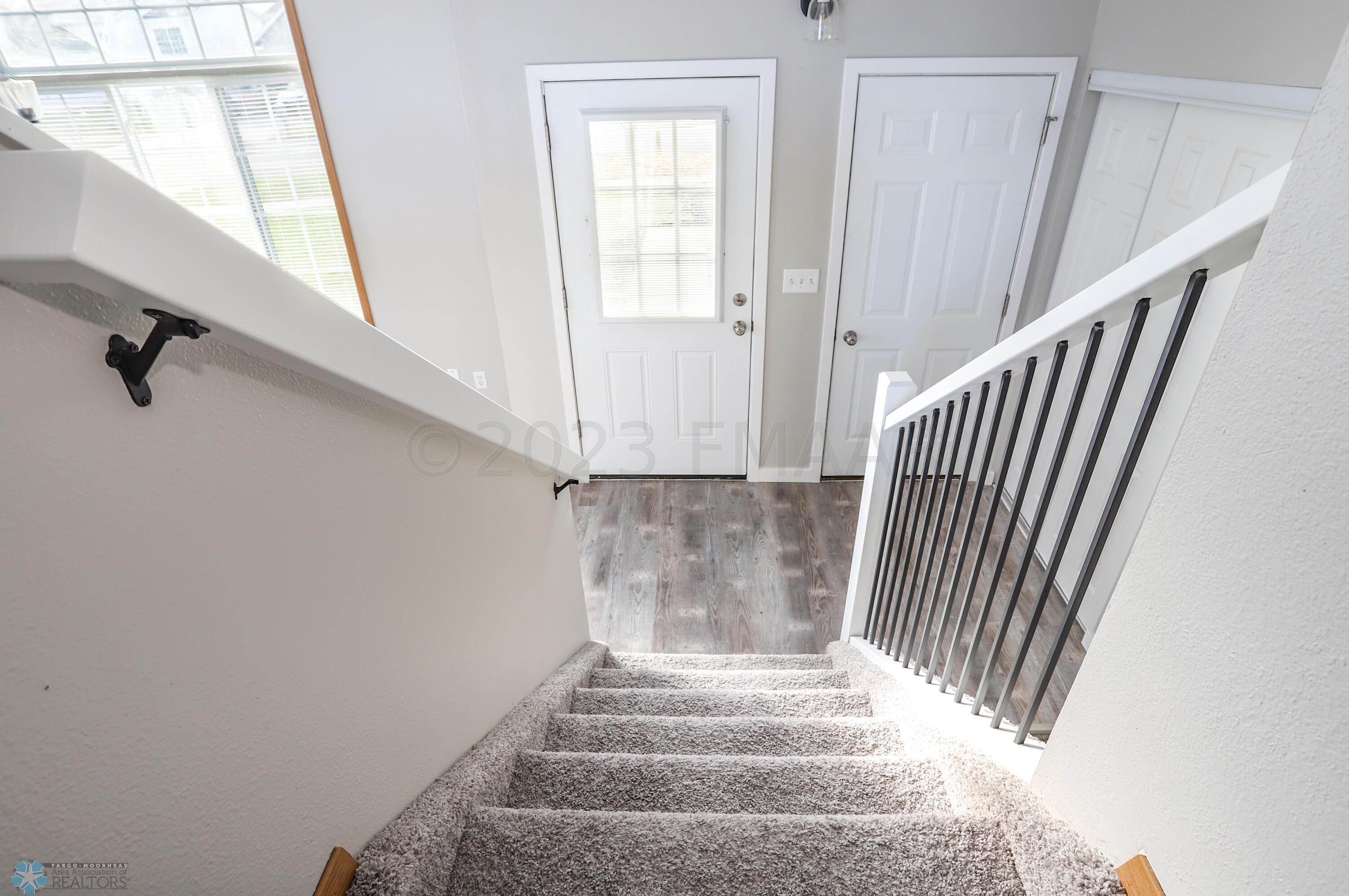 Fargo, North Dakota 58104, United States, 4 Bedrooms Bedrooms, ,2 BathroomsBathrooms,Residential,Pending,60040