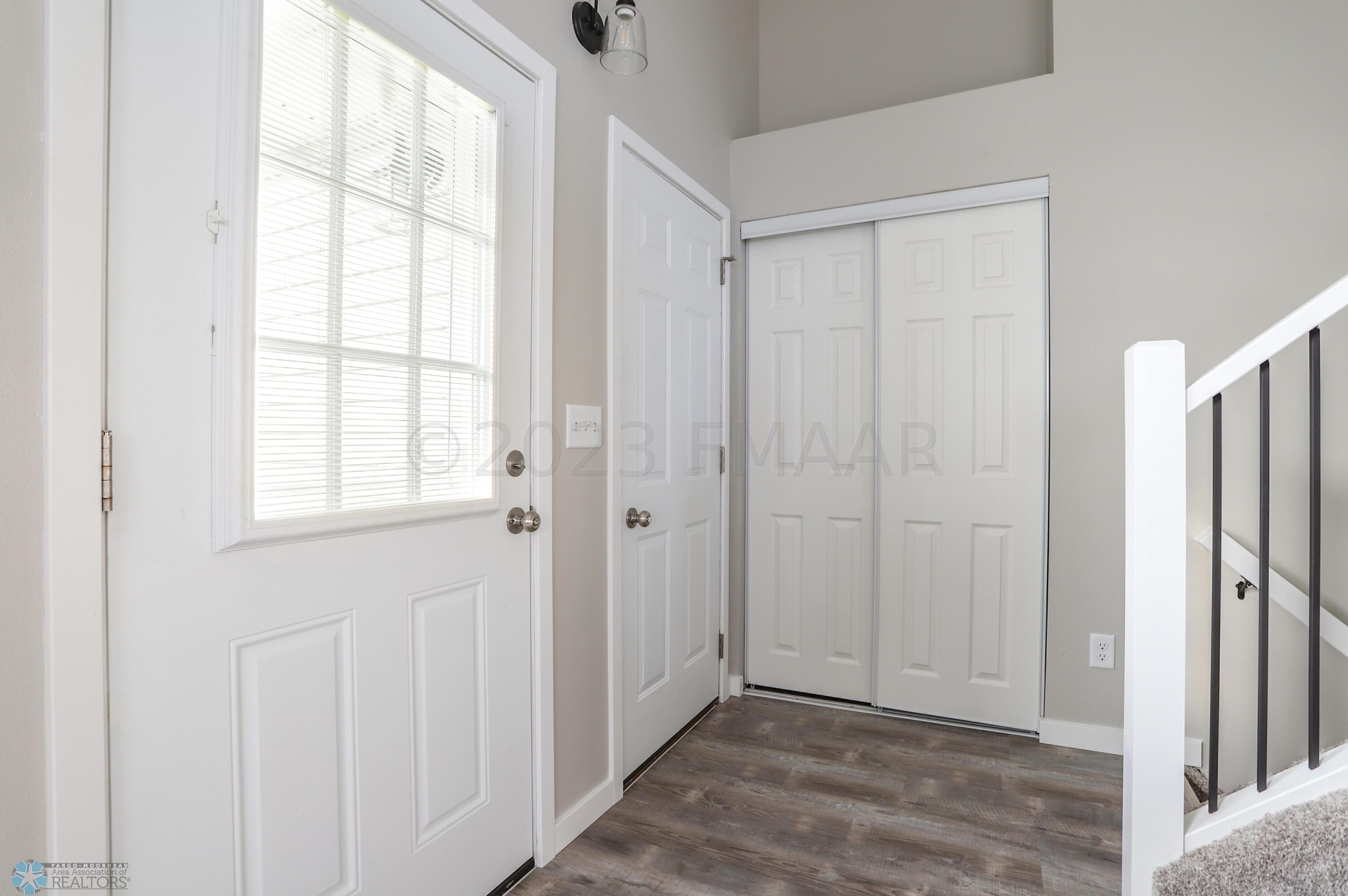 Fargo, North Dakota 58104, United States, 4 Bedrooms Bedrooms, ,2 BathroomsBathrooms,Residential,Pending,60040