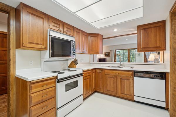 5601 Dewey Hill Road #113, Minneapolis, Minnesota image 3