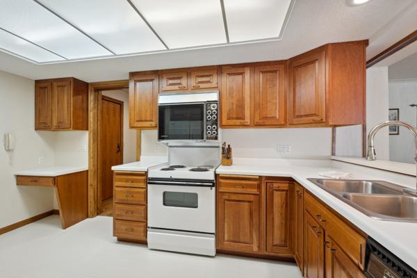 5601 Dewey Hill Road #113, Minneapolis, Minnesota image 4