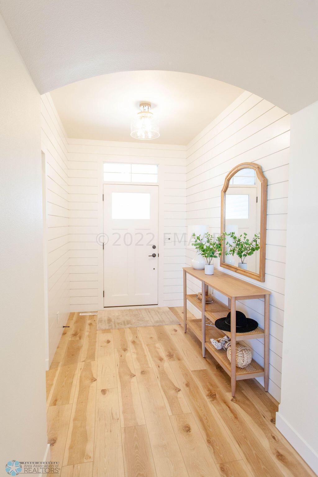 West Fargo, North Dakota 58078, United States, 3 Bedrooms Bedrooms, ,3 BathroomsBathrooms,Residential,Pending,60077