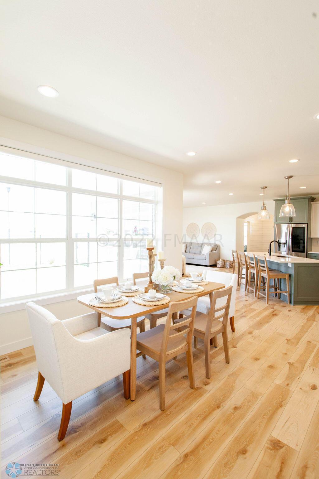 West Fargo, North Dakota 58078, United States, 3 Bedrooms Bedrooms, ,3 BathroomsBathrooms,Residential,Pending,60077