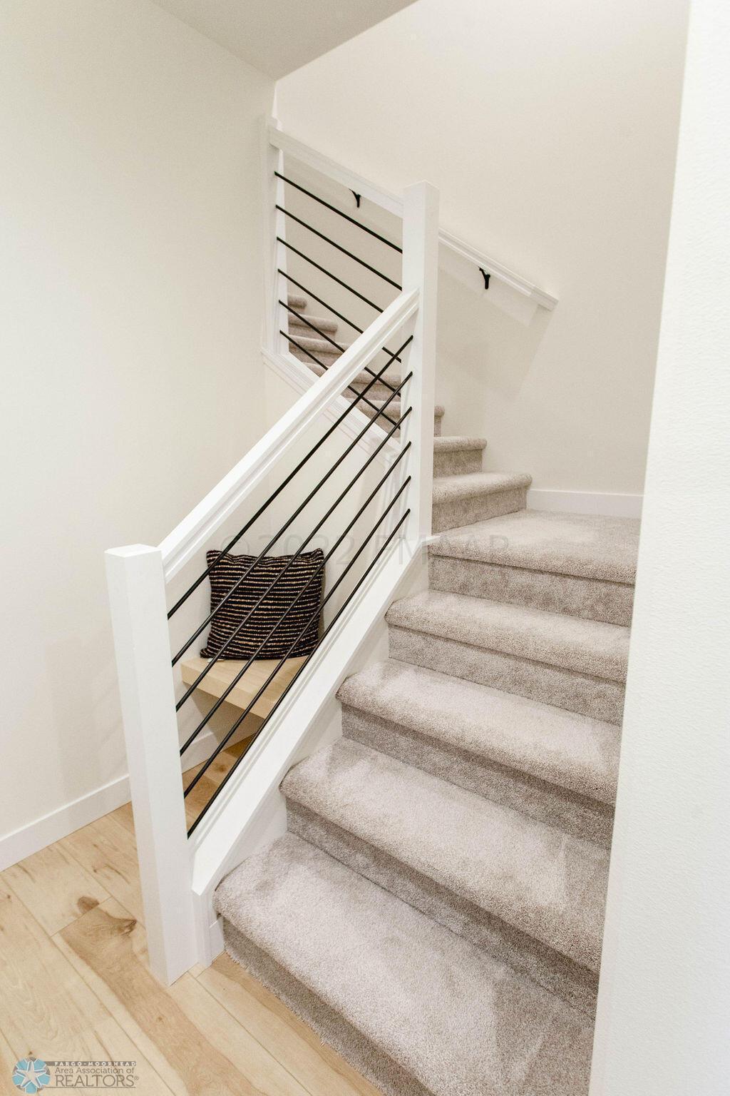 West Fargo, North Dakota 58078, United States, 3 Bedrooms Bedrooms, ,3 BathroomsBathrooms,Residential,Pending,60077