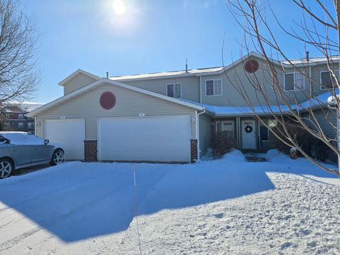 Townhouse For Sale - 939 Cypress Road<br/> Saint Cloud, MN 56303