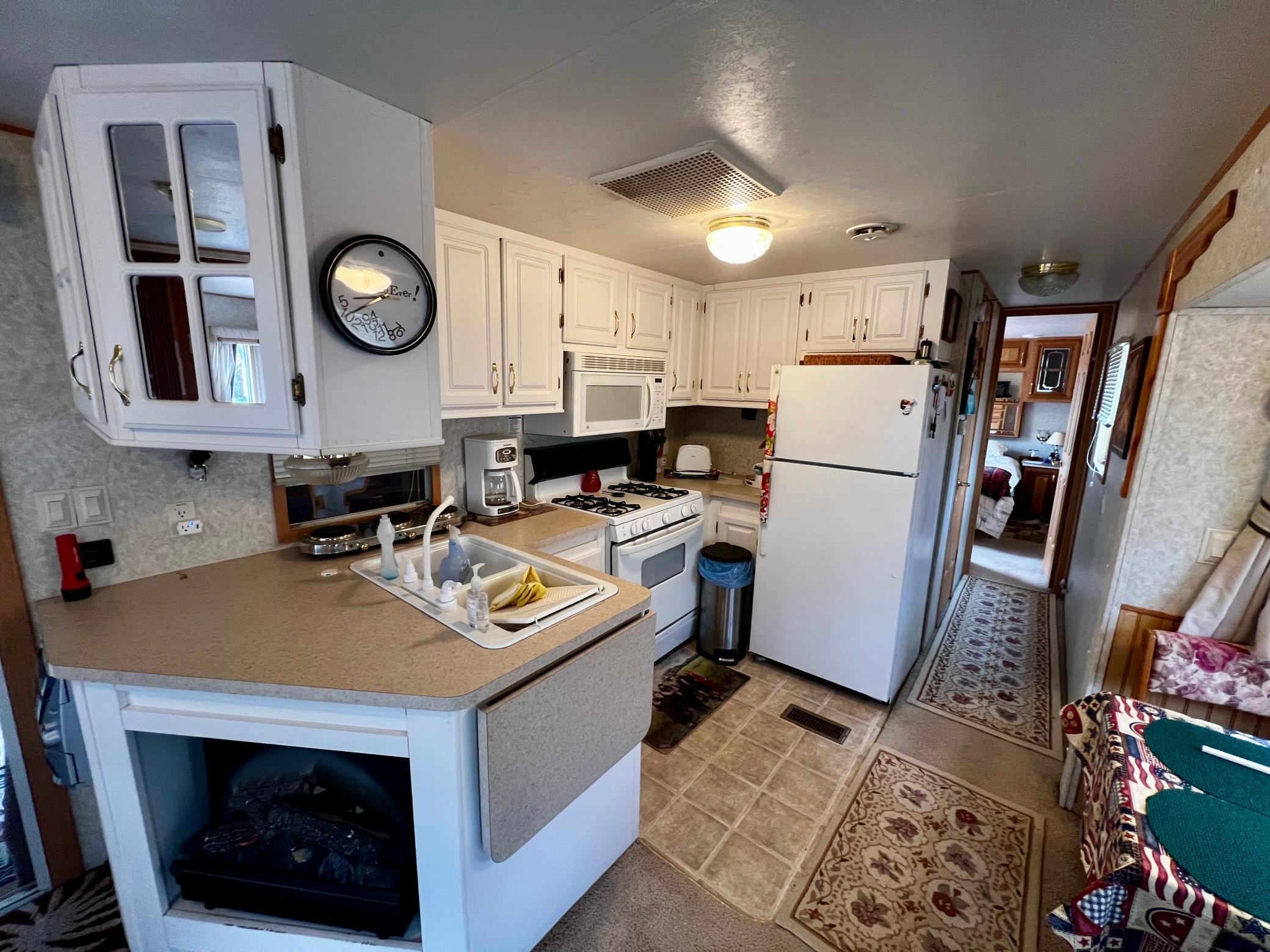 F14 Lot 99 Pathfinder Village, Hinckley, Minnesota image 12