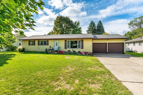 Homes For Sale - 101 W Hillside Avenue<br/> Otter Tail County, Fergus Falls, MN 56537