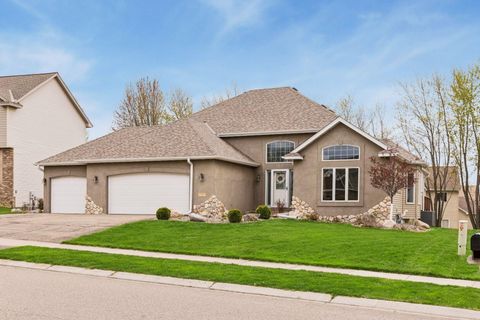 Homes For Sale - 17377 80th Place<br/> Maple Grove, MN 55311