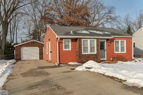 Homes For Sale - 15 15th Avenue<br/> Olmsted County, Rochester, MN 55906