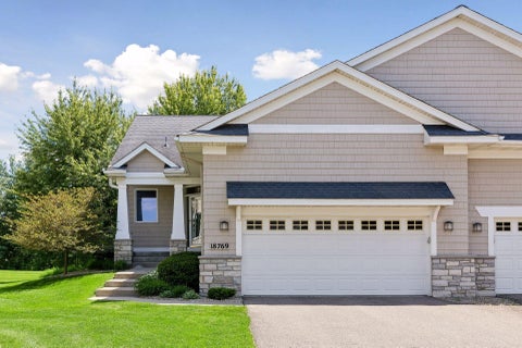 Townhouse For Sale - 18769 Pines Way<br/> Eden Prairie, MN 55347