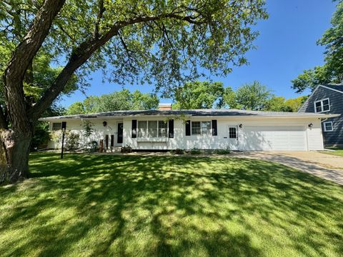 Homes For Sale - 502 S Bruce Street<br/> Marshall, MN 56258