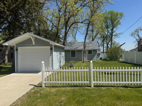 Homes For Sale - 7221 100th Avenue<br/> Clear Lake, MN 55319