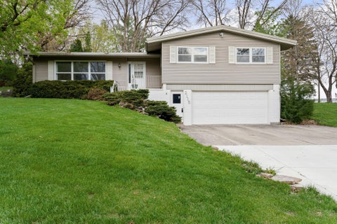 Homes For Sale - 2115 Linn Drive<br/> Steele County, Owatonna, MN 55060
