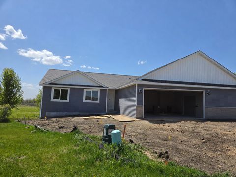 Townhouse For Sale - 216 Fischer Court<br/> Montgomery, MN 56069