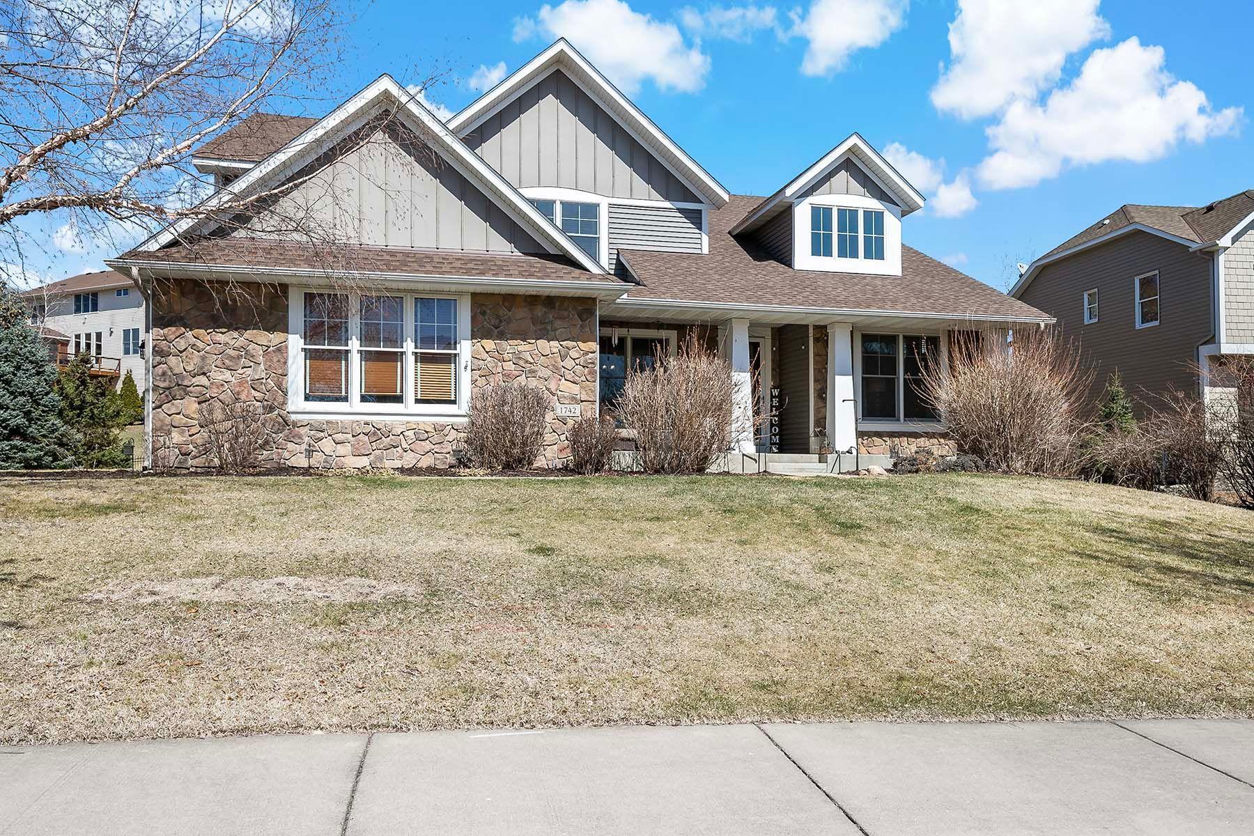1742 Carriage Drive, Victoria, Minnesota image 1