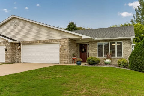 Townhouse For Sale - 605 3rd Avenue<br/> Byron, MN 55920