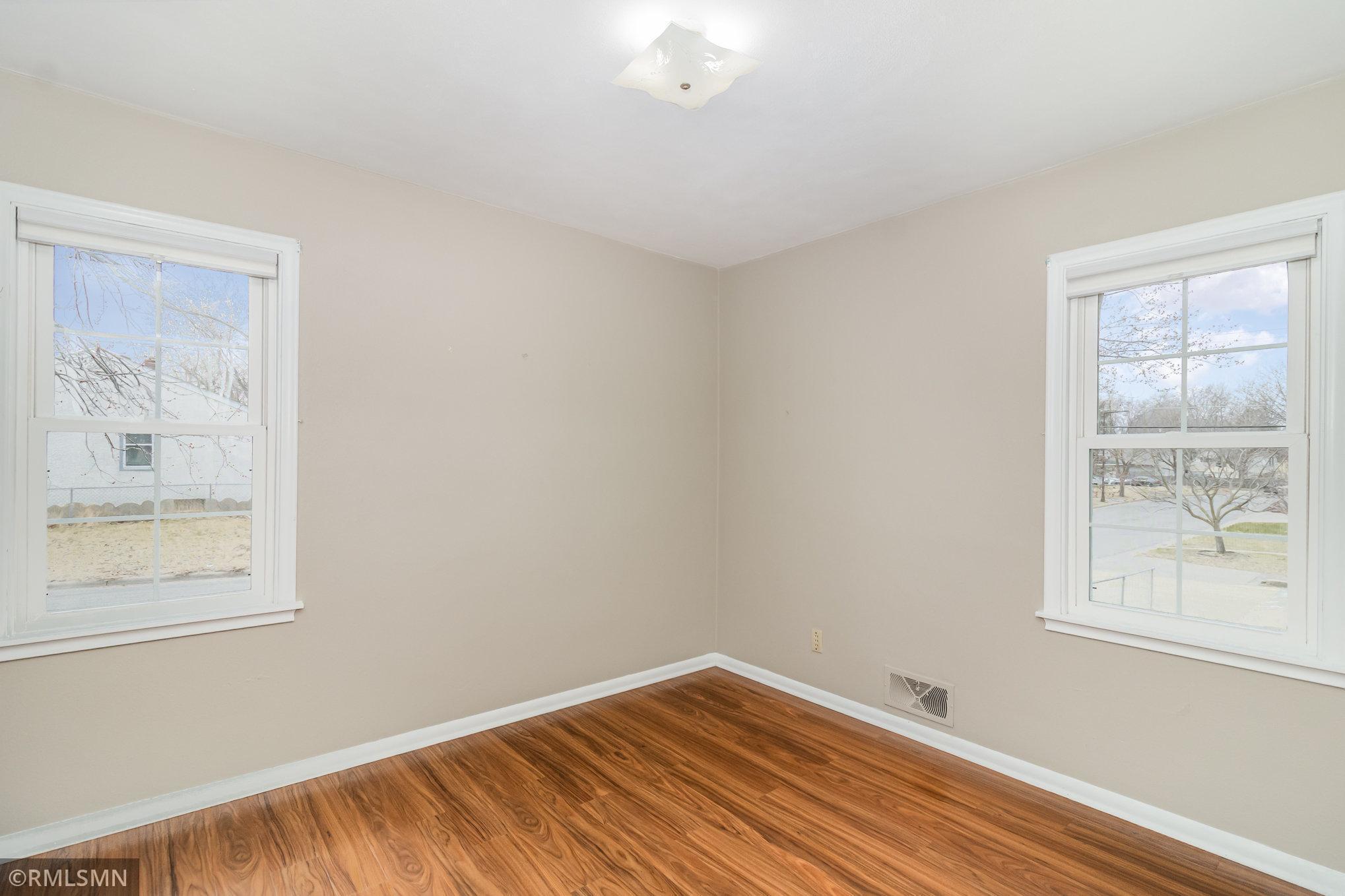 843 Howard Street, Saint Paul, Minnesota image 16