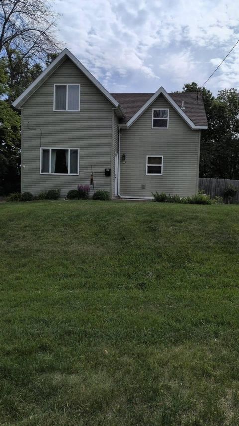 Homes For Sale - 319 Adams Avenue<br/> Steele County, Owatonna, MN 55060