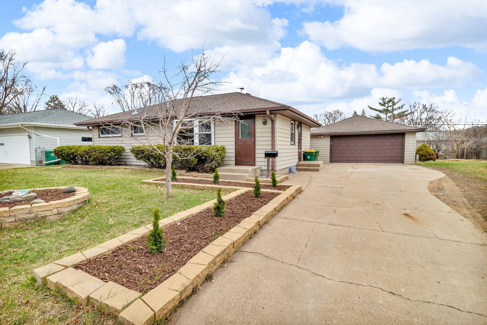 6224 Regent Avenue, Minneapolis, Minnesota image 2