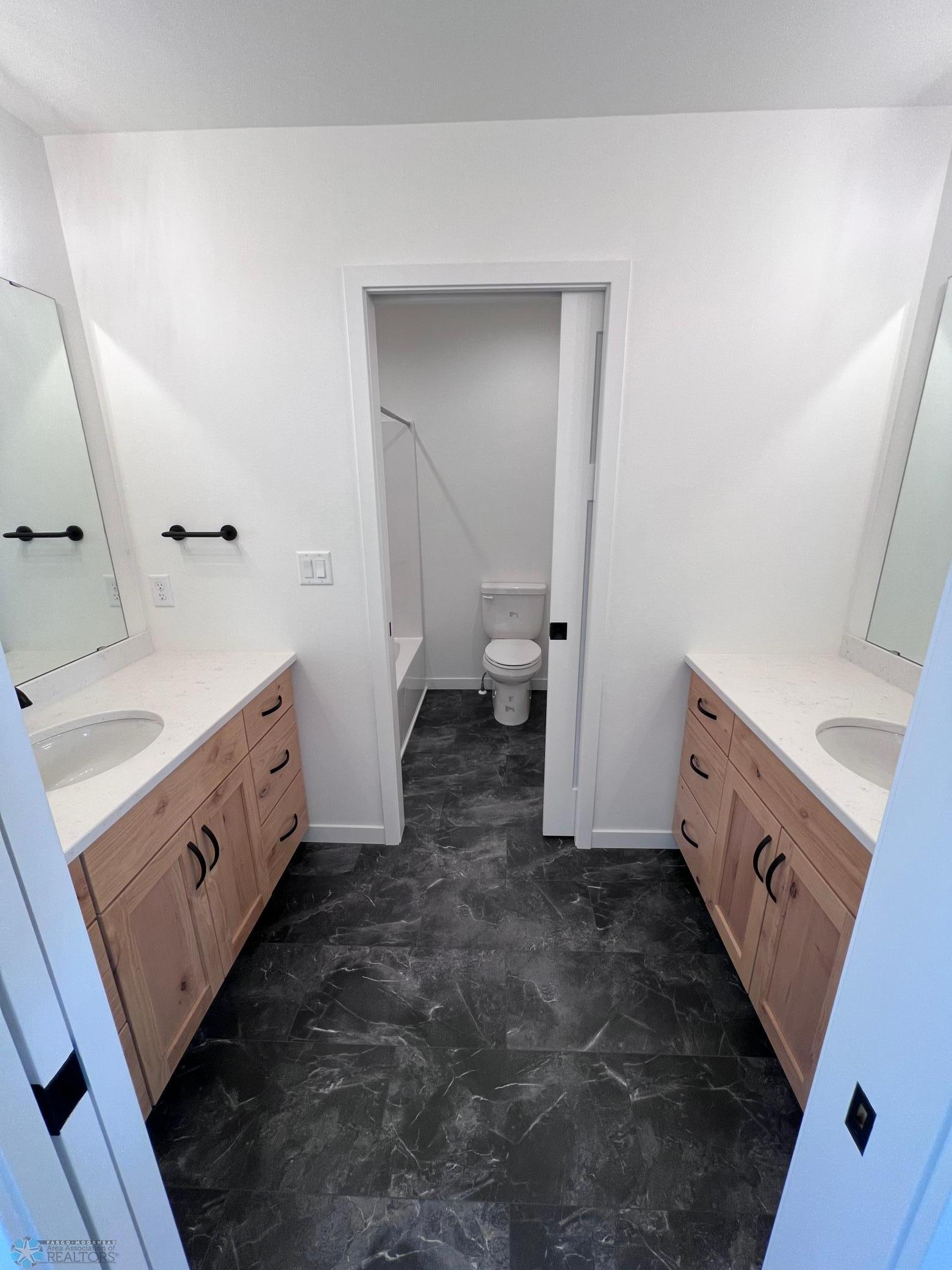 Horace, North Dakota 58047, United States, 5 Bedrooms Bedrooms, ,2 BathroomsBathrooms,Residential,Pending,102747