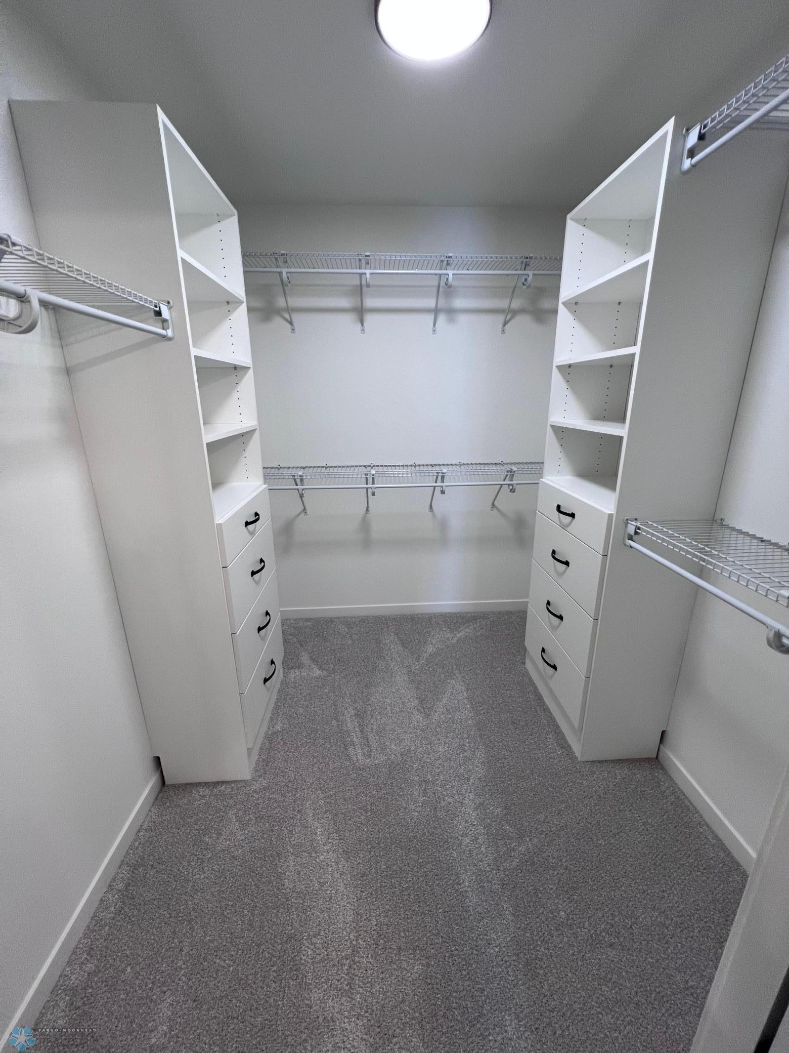 Horace, North Dakota 58047, United States, 5 Bedrooms Bedrooms, ,2 BathroomsBathrooms,Residential,Pending,102747