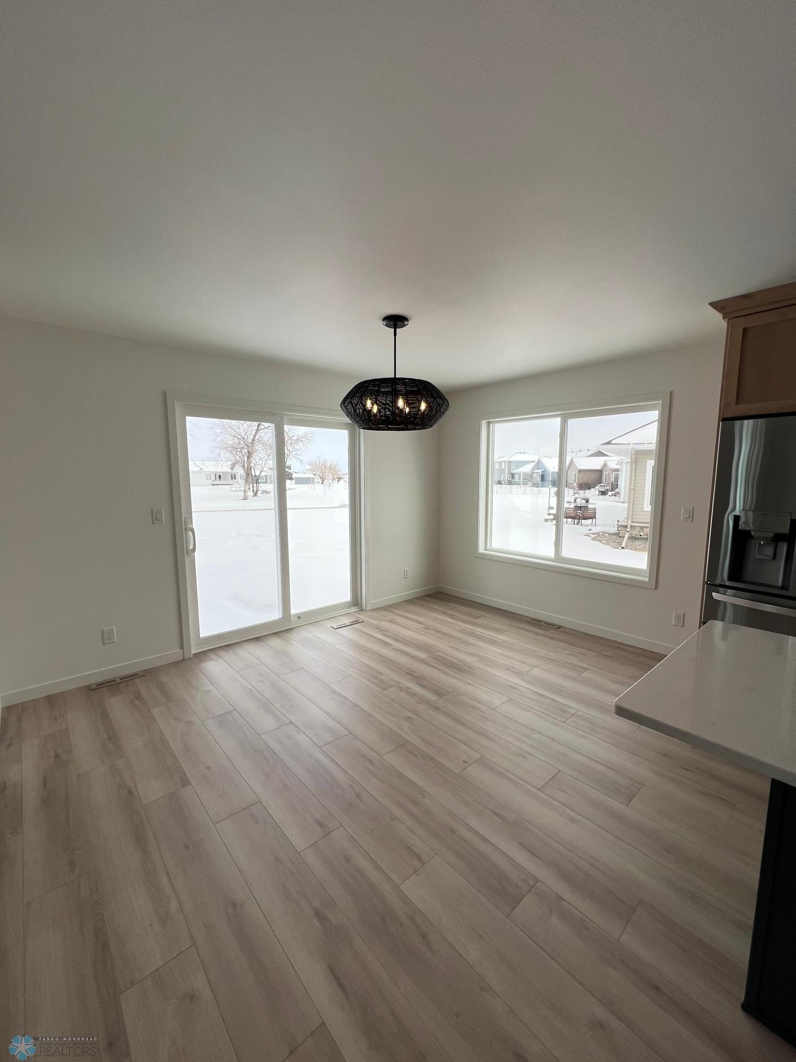 Horace, North Dakota 58047, United States, 5 Bedrooms Bedrooms, ,2 BathroomsBathrooms,Residential,Pending,102747