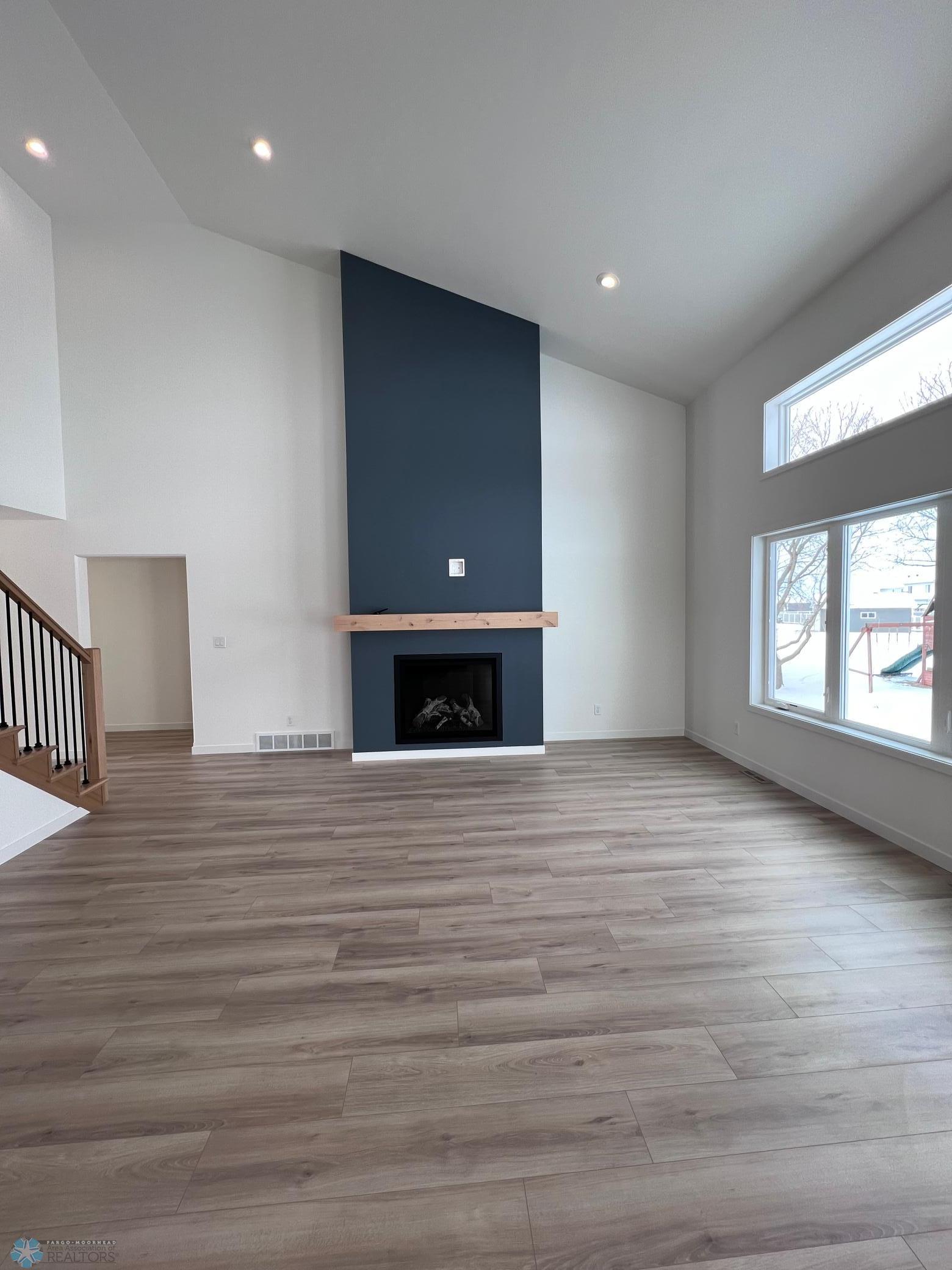 Horace, North Dakota 58047, United States, 5 Bedrooms Bedrooms, ,2 BathroomsBathrooms,Residential,Pending,102747