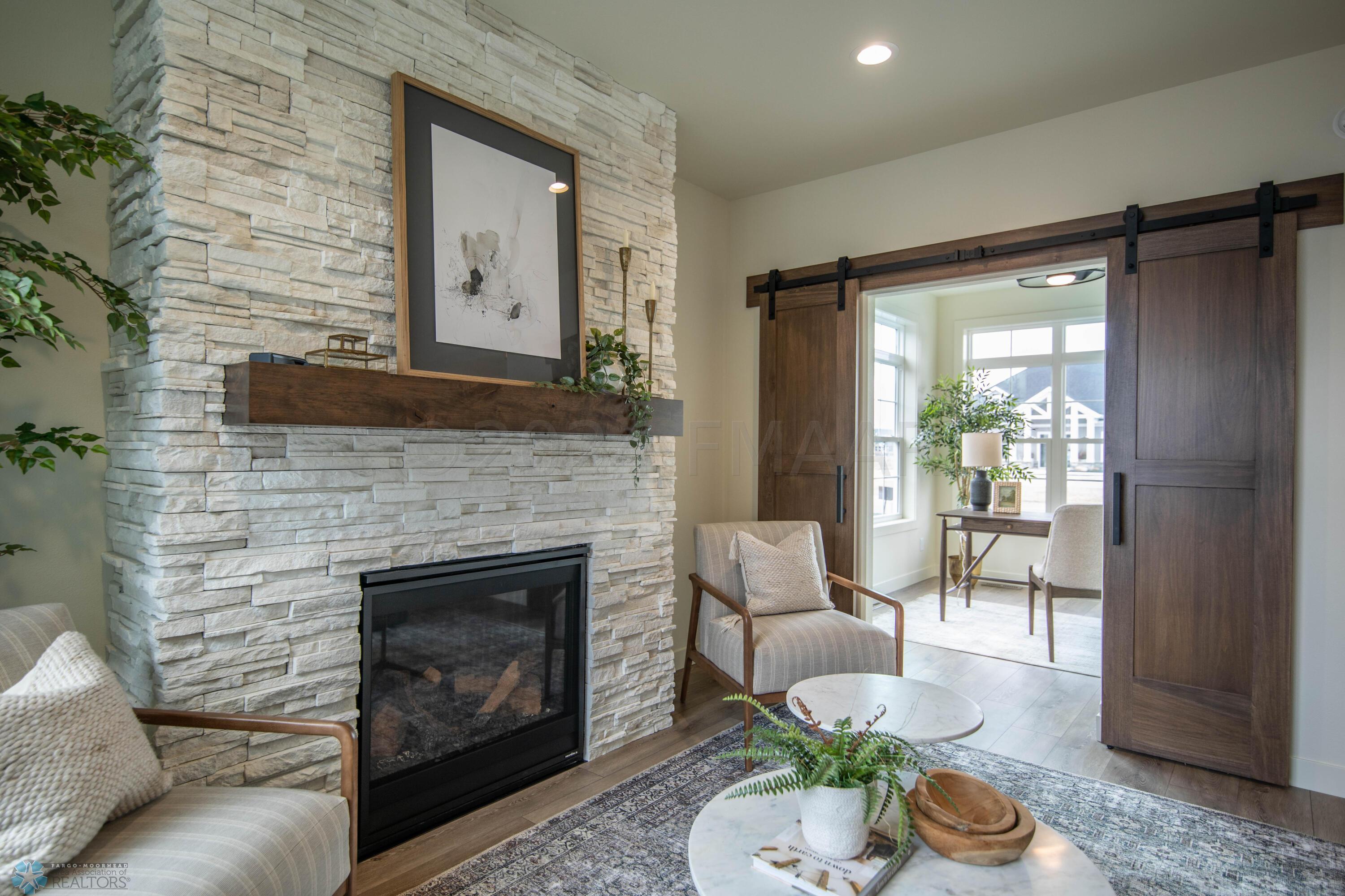 West Fargo, North Dakota 58078, United States, 2 Bedrooms Bedrooms, ,2 BathroomsBathrooms,Residential,Pending,60031