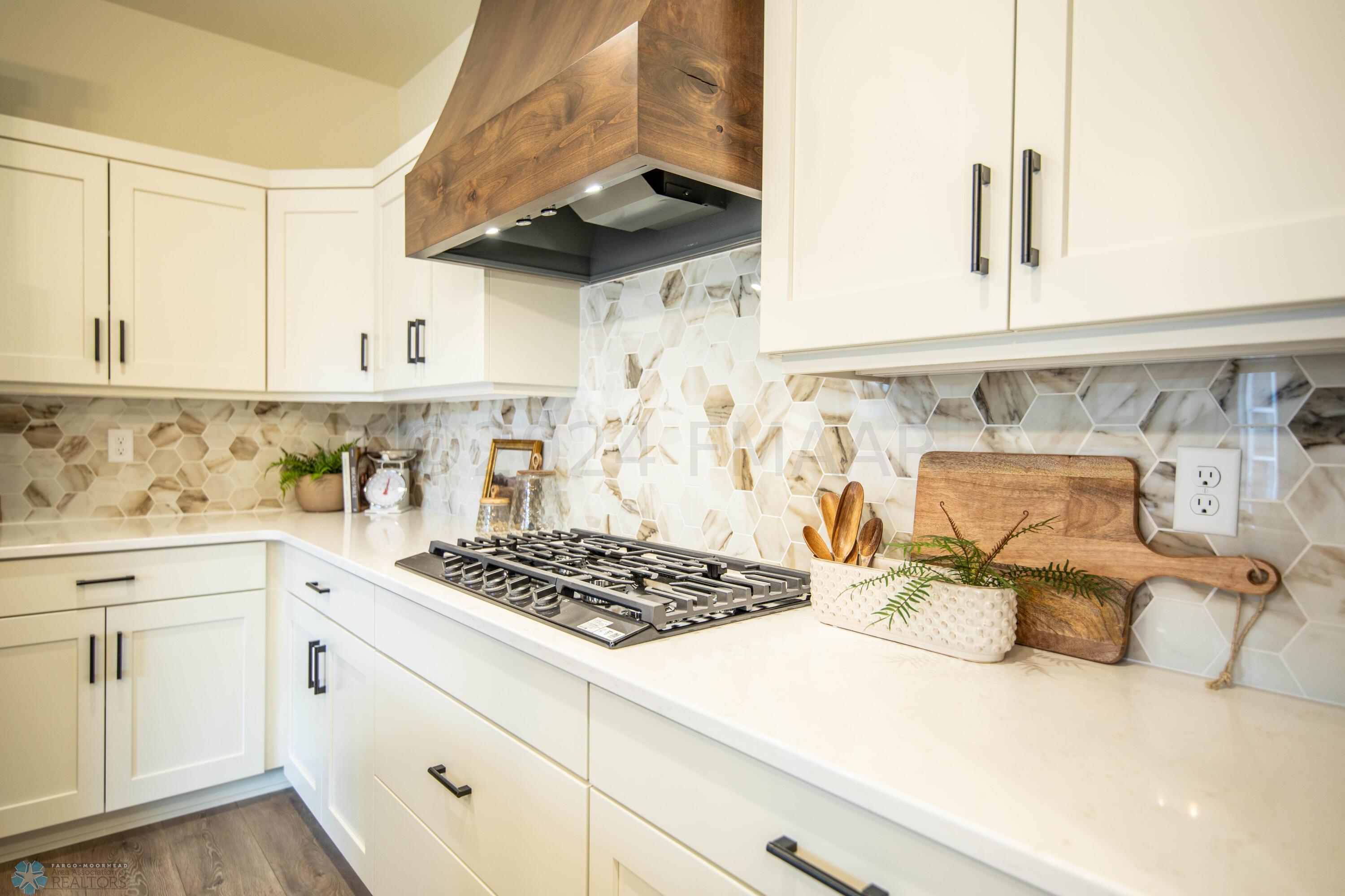 West Fargo, North Dakota 58078, United States, 2 Bedrooms Bedrooms, ,2 BathroomsBathrooms,Residential,Pending,60031