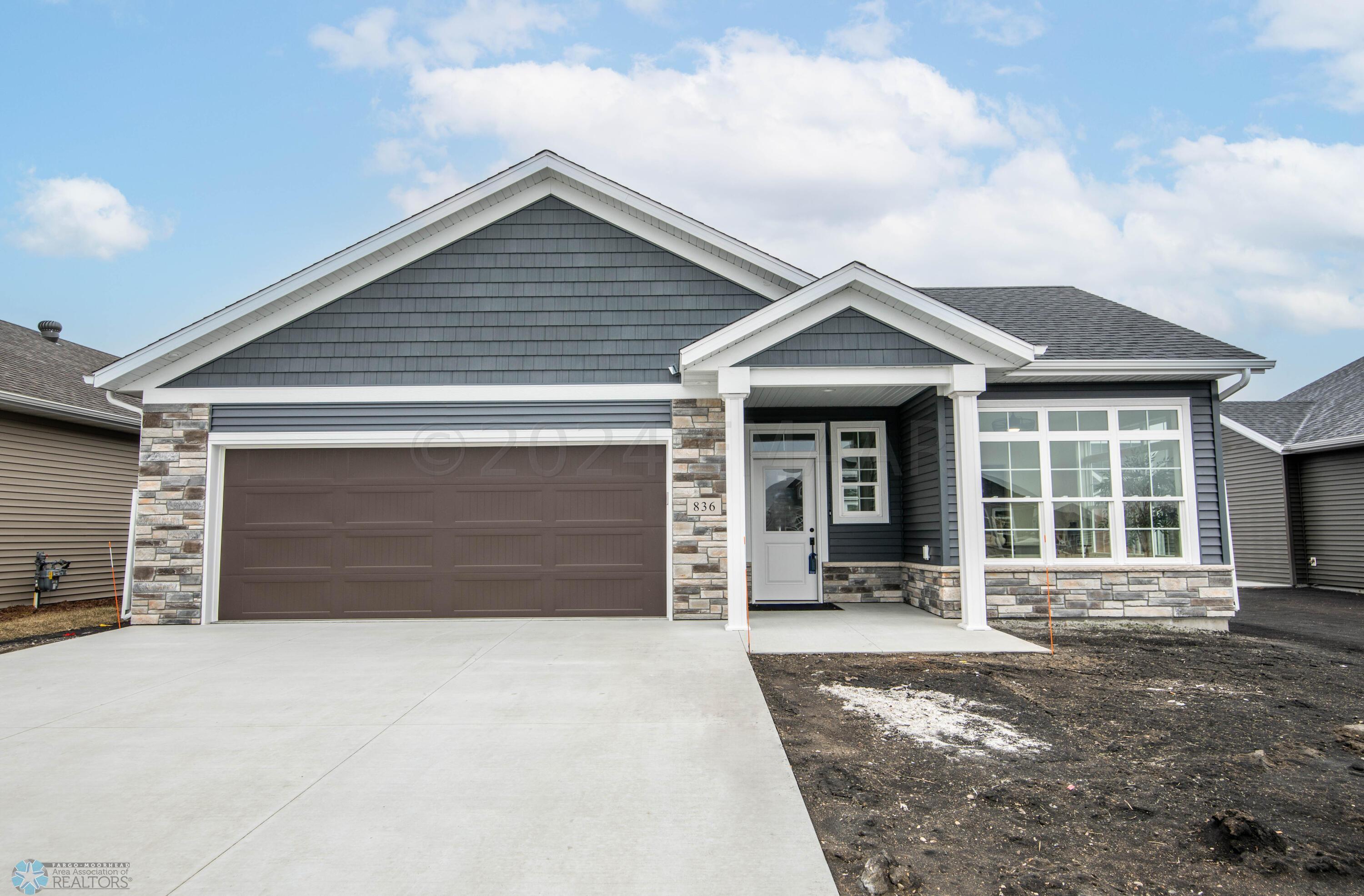 West Fargo, North Dakota 58078, United States, 2 Bedrooms Bedrooms, ,2 BathroomsBathrooms,Residential,Pending,60031