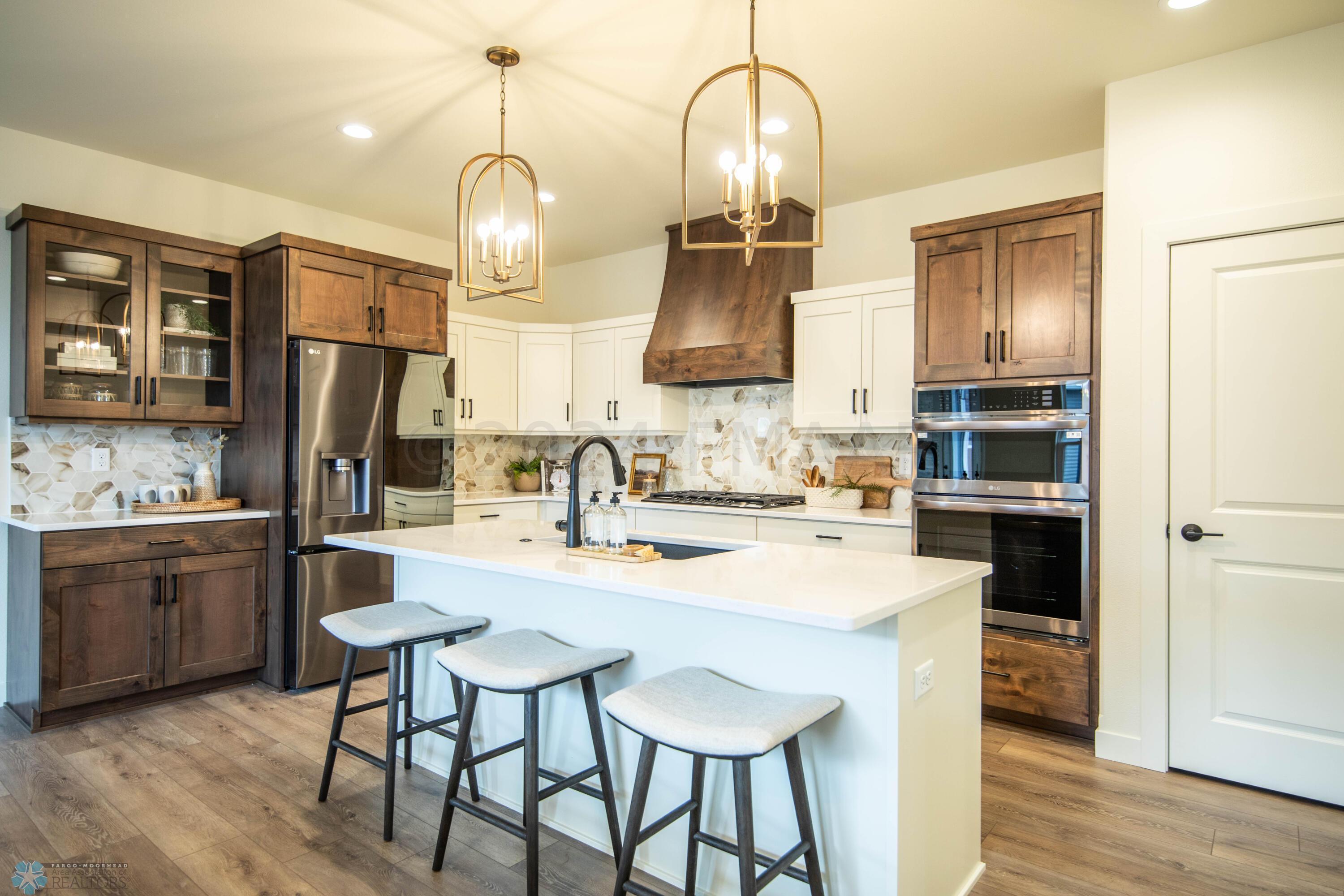 West Fargo, North Dakota 58078, United States, 2 Bedrooms Bedrooms, ,2 BathroomsBathrooms,Residential,Pending,60031