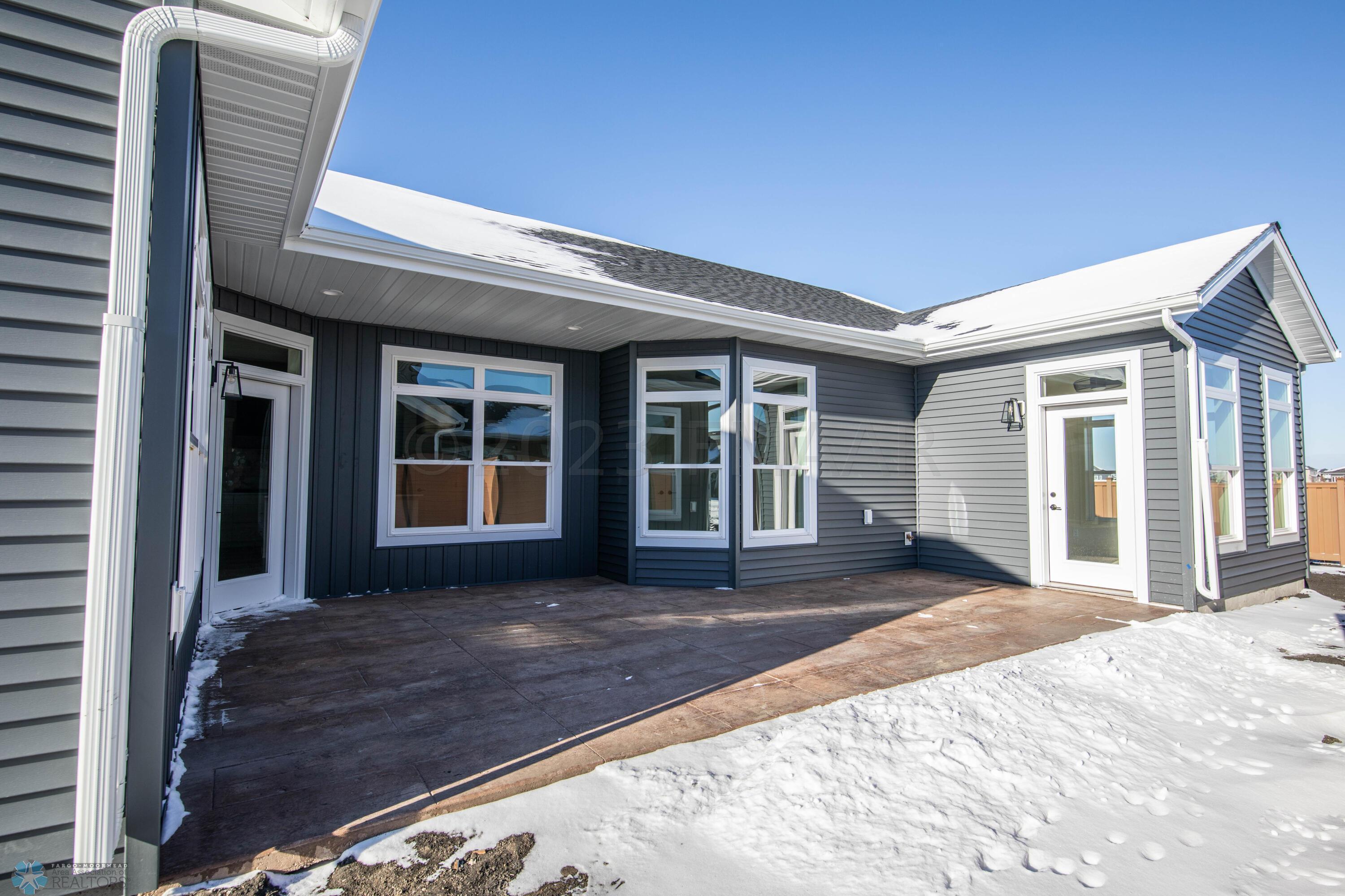 West Fargo, North Dakota 58078, United States, 2 Bedrooms Bedrooms, ,2 BathroomsBathrooms,Residential,Pending,60031