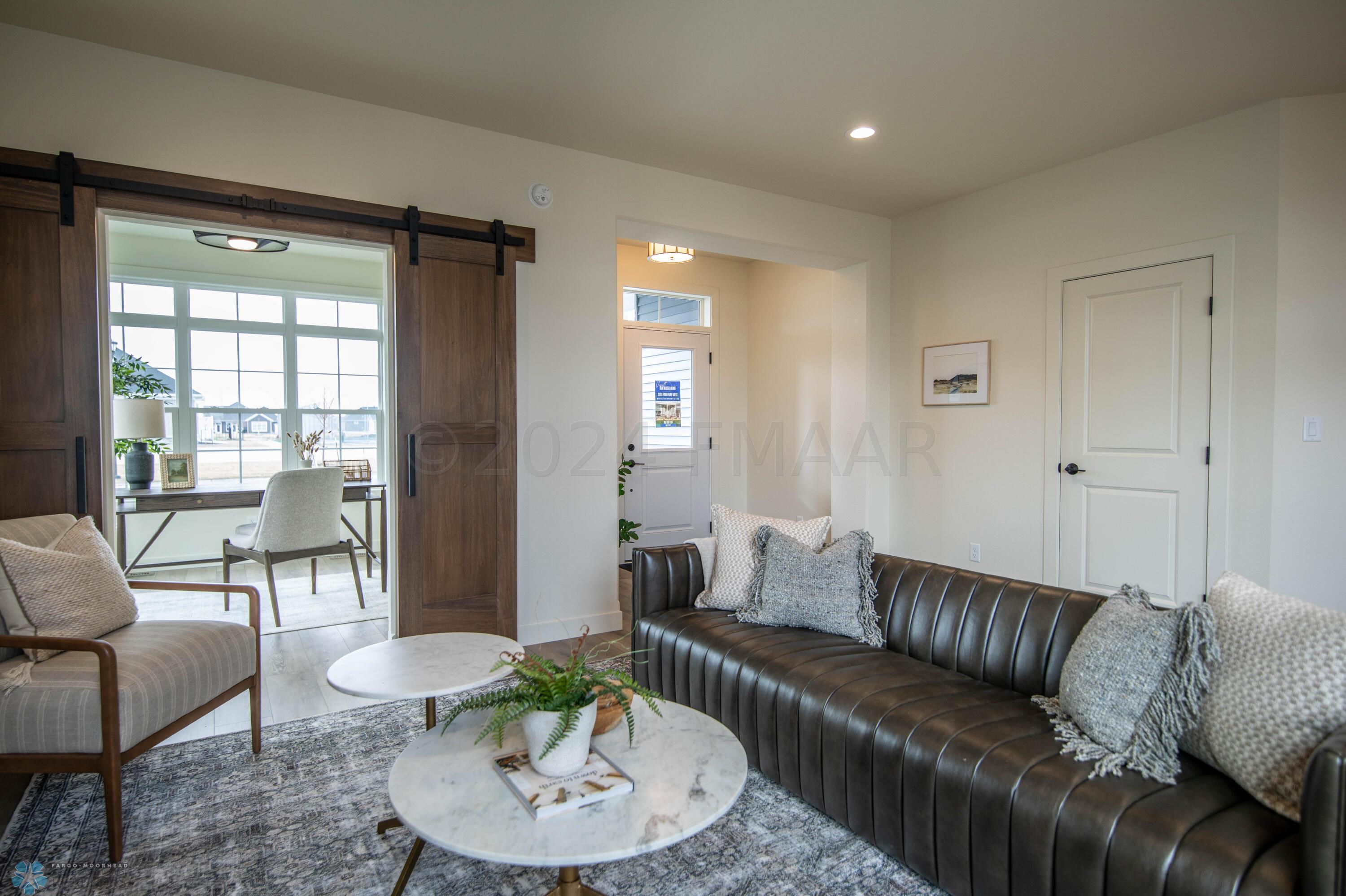 West Fargo, North Dakota 58078, United States, 2 Bedrooms Bedrooms, ,2 BathroomsBathrooms,Residential,Pending,60031