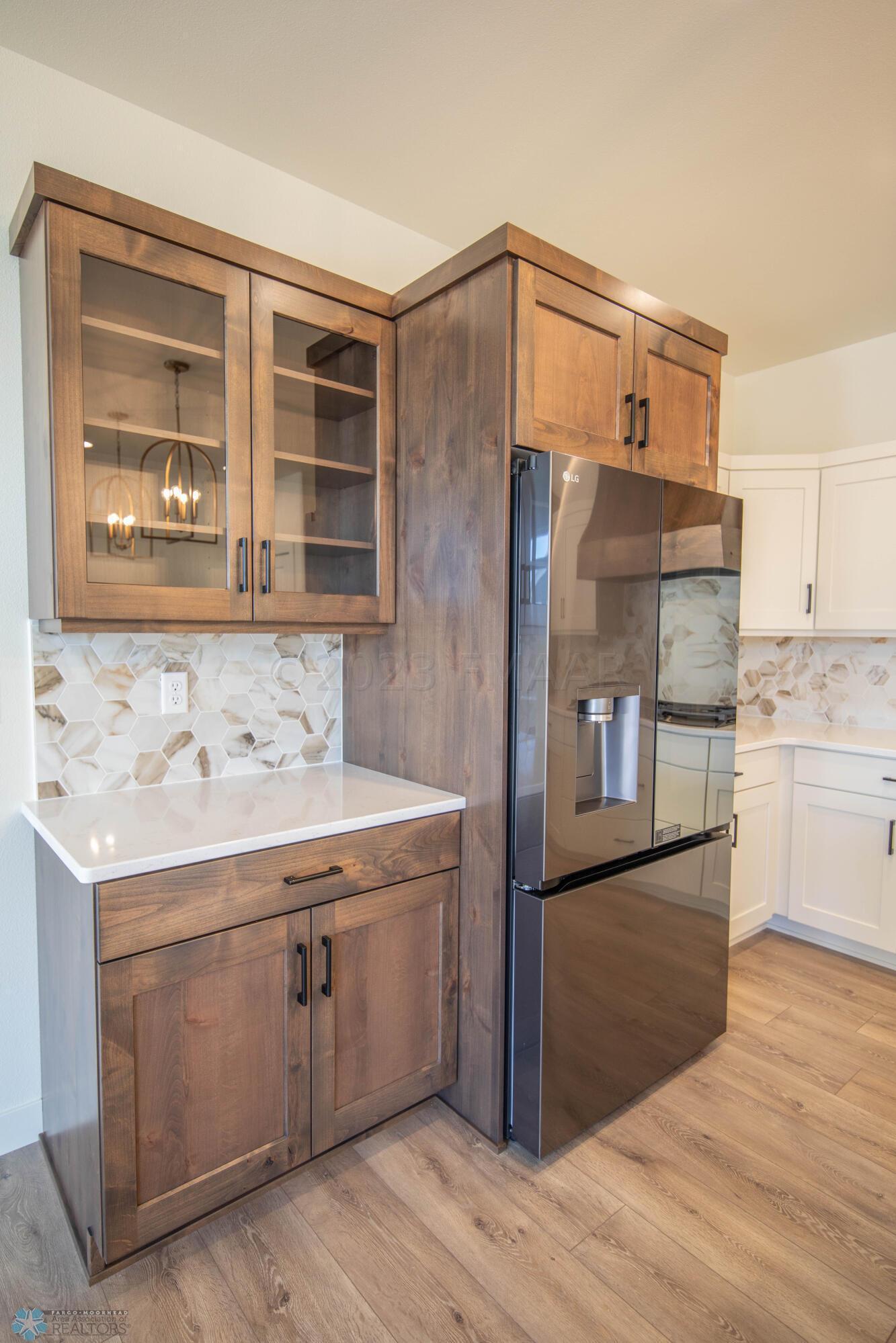 West Fargo, North Dakota 58078, United States, 2 Bedrooms Bedrooms, ,2 BathroomsBathrooms,Residential,Pending,60031